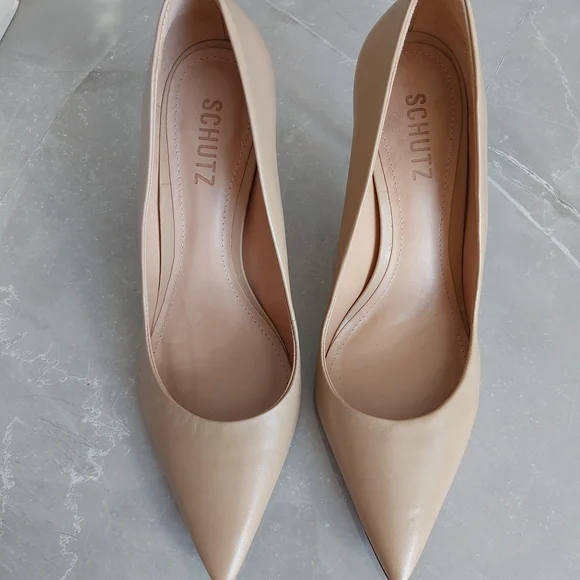 Schutz Women's Tan Leather Pumps - Picture 2 of 7